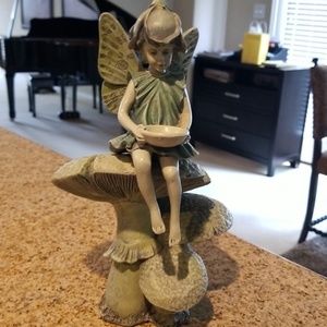 11.25" FAIRY ON MUSHROOM EMERALD